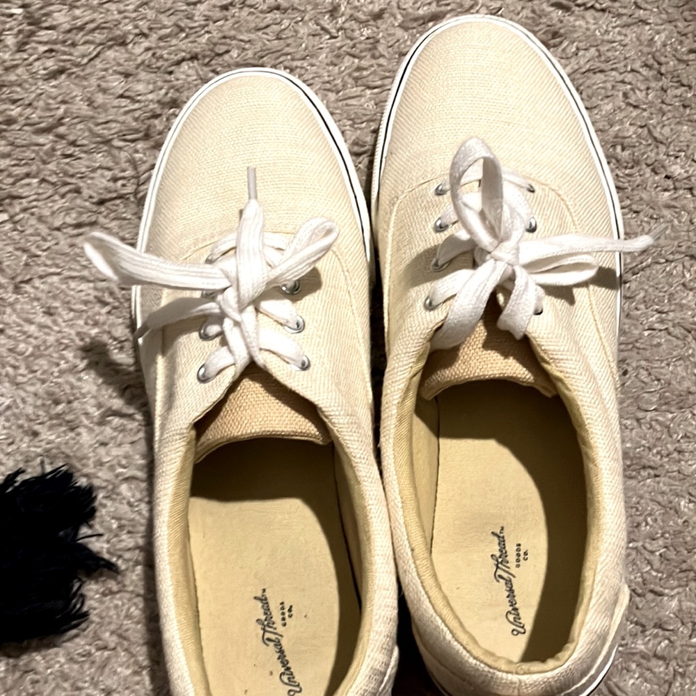 Ivory linen with shoes laces, no scowl required
